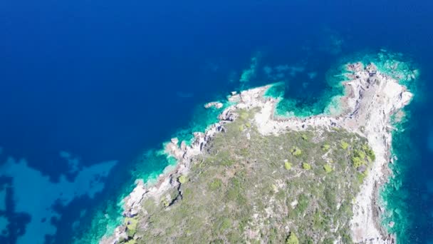 Letecký Pohled Poloostrov Halkidiki Řecku Dron Záběr Horu Atos Průzračnou — Stock video