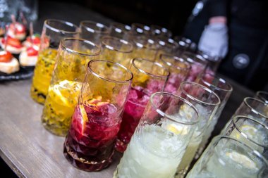 Non-alcoholic cocktails. Fresh ice catering