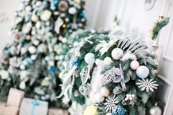 Karácsonyfa Játékokkal Díszítésekkel — Stock Fotó