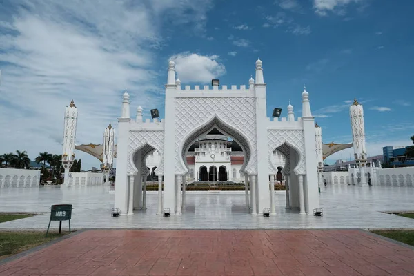 Banda Aceh Endonezya Ağustos 2022 Muhteşem Baiturrahman Camii Nin Girişindeki — Stok fotoğraf