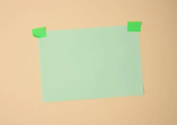 Hoja Verde Blanco Rectangular Papel Pegado Con Papel Verde Pegajoso — Foto de Stock