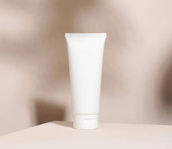 Tomma Vita Plasttuber För Kosmetika Förpackning För Kräm Gel Serum — Stockfoto