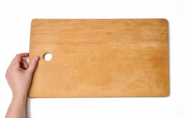 Mão Segura Placa Cozinha Corte Madeira Retangular Vazia Fundo Branco — Fotografia de Stock