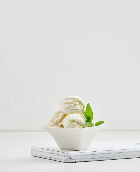 Vanilla Ice Cream Balls Green Mint Leaf White Ceramic Plate — Stockfoto