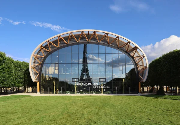 2021年7月15日 法国巴黎 临时大宫正面景观 — 图库照片