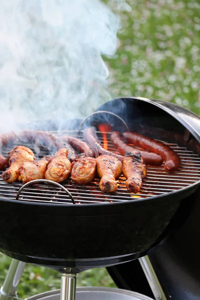 Barbecue Chicken Sausages Garden — Stockfoto