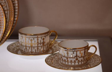 Limoges porselen Haviland 'dan yapılmış güzel bardaklar.