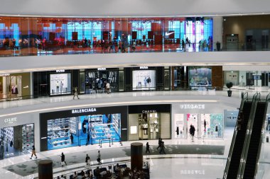 Dubai Alışveriş Merkezi 'nin içinde, dünyanın en büyük alışveriş merkezi.