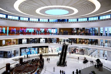 Dubai Alışveriş Merkezi 'nin içinde, dünyanın en büyük alışveriş merkezi.