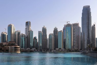 Dubai şehir merkezindeki gökdelenler Burj Halife 'nin etrafında