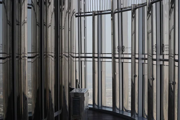 在世界最高的塔 伯杰哈利法塔的内部 — 图库照片