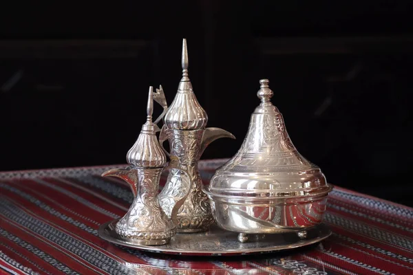 阿拉伯东方银茶具 — 图库照片
