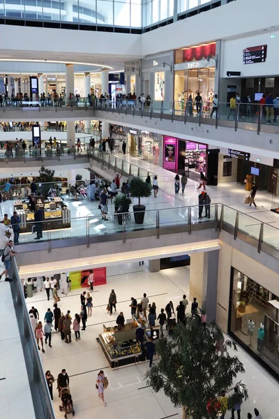 Ramazan sonunda, Kurban Bayramı 'nda Dubai Alışveriş Merkezi.