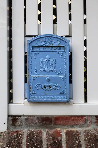 Антикварный Синий Почтовый Ящик Французской Надписью Письмо — стоковое фото