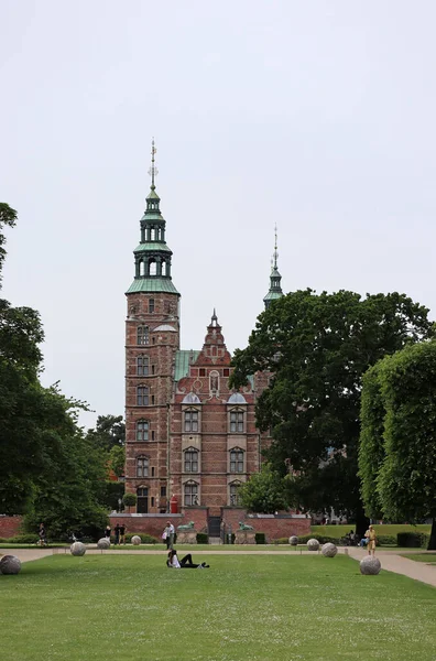 コペンハーゲン中央部のローゼンボルグ城 — ストック写真