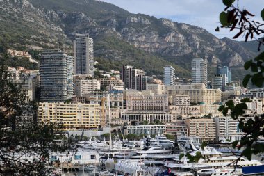 Monako, Monako - 02.10.2022 Monako limanında sabah, Monako Yat Gösterisinin son günü.