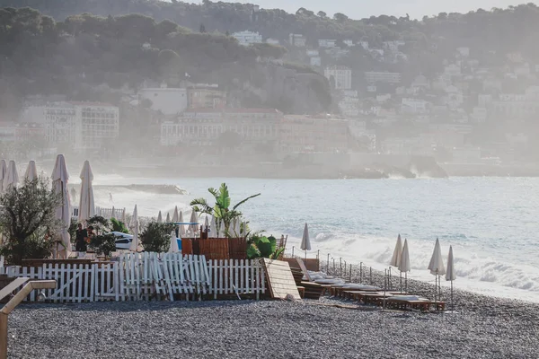 Nizza Frankreich 2022 Nizza Strand Ende Der Saison Morgennebel — Stockfoto