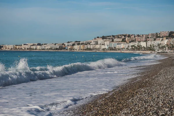 Vista Mattutina Delle Spiagge Nizza Del Mar Mediterraneo Con Onde — Foto Stock