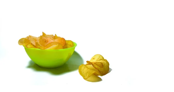 Green Bowl Delicious Potato Chips Isolated White Background Potato Chips — Stockfoto