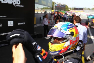 Şehirde motosiklet yarışı