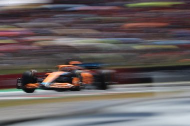  Daniel Ricciardo (AUS) McLaren MCL3