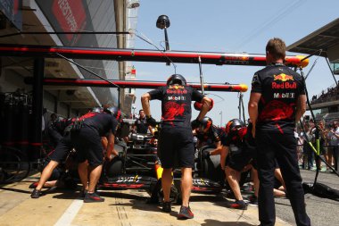  Kahin Red Bull Yarış Duvarı