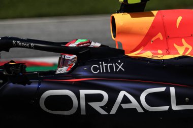 Sergio Perez (MEX) Redbull Racing RB18