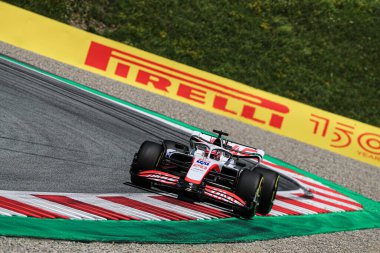 Yuki Tsunoda (JAP) Alfa Tauri AT03