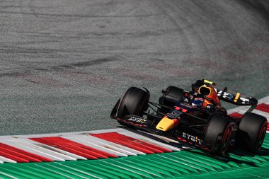 Spielberg, Avusturya, Temmuz 08 2022 - F1 Avusturya GP 2022 - Sergio Perez (MEX) Redbull Racing RB18