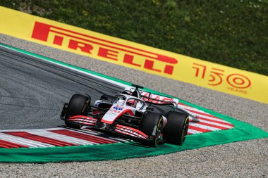 Yuki Tsunoda (JAP) Alfa Tauri AT03