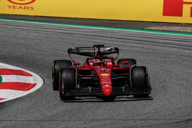 Charles Leclerc (MON) Ferrari F1-75 