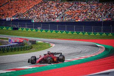 Charles Leclerc (MON) Ferrari F1-75