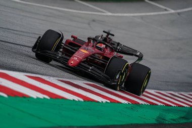 Charles Leclerc (MON) Ferrari F1-75