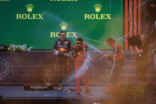 Святкування Подіуму Ferrari Trento Champagne Charles Leclerc Mon Ferrari Max — стокове фото