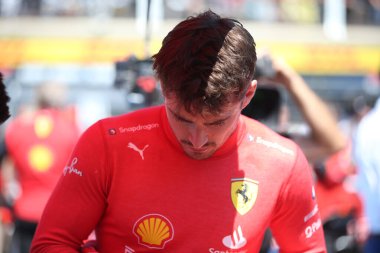 24 Temmuz 2022 Le Castellet, Fransa - F1 2022 Fransa GP - Yarış ızgarası - Charles Leclerc (MON) Ferrari F1-75