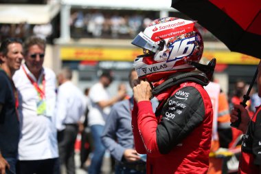 24 Temmuz 2022 Le Castellet, Fransa - F1 2022 Fransa GP - Yarış ızgarası - Charles Leclerc (MON) Ferrari F1-75