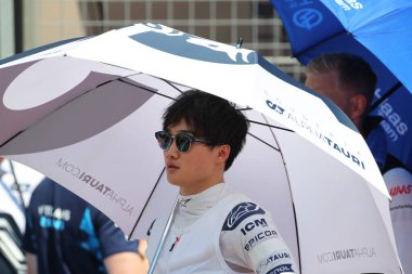 24 Temmuz 2022 Le Castellet, Fransa - F1 2022 Fransa GP - Yarış ızgarası - Yuki Tsunoda (JAP) Alpha Tauri AT03