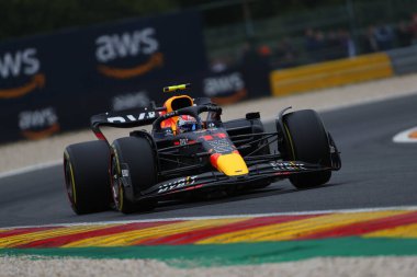  Sergio Perez (MEX) Redbull Racing RB18