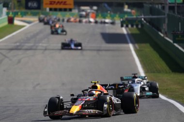  Sergio Perez (MEX) Redbull Racing RB18