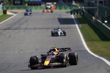  Sergio Perez (MEX) Redbull Racing RB18