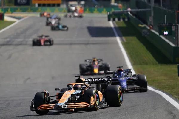  Daniel Ricciardo (AUS) McLaren MCL36