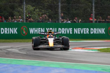 Max Verstappen (NED) Redbull Racing RB18