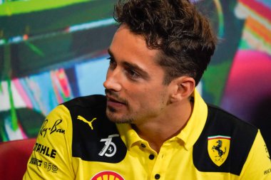 Charles Leclerc (MON) Ferrari F1-75