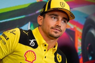 Charles Leclerc (MON) Ferrari F1-75