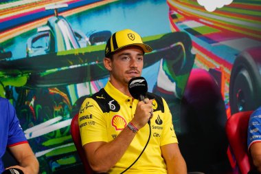 Charles Leclerc (MON) Ferrari F1-75