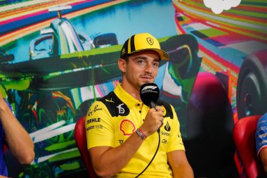 Charles Leclerc (MON) Ferrari F1-75