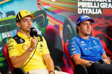 Charles Leclerc (MON) Ferrari F1-75