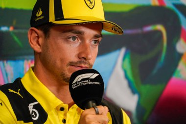 Charles Leclerc (MON) Ferrari F1-75