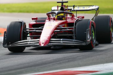 Charles Leclerc (MON) Ferrari F1-75