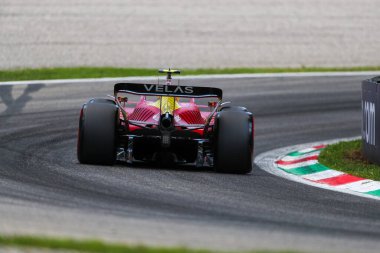 Carlos Sainz (SPA) Ferrari F1-75